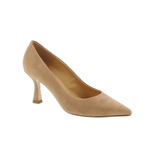 Catwalk pump camel