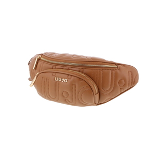 Liu Jo heuptas camel