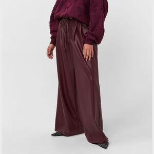 Amaya Amsterdam kledij bordeaux